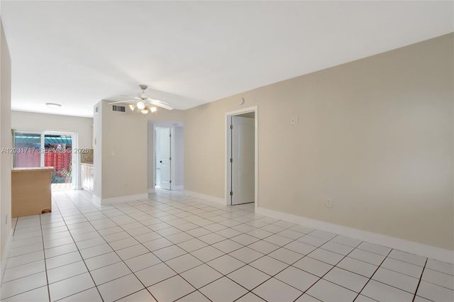 7732 W 29th Way 102, Hialeah, FL 33018