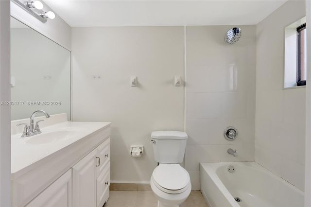 7732 W 29th Way 102, Hialeah, FL 33018