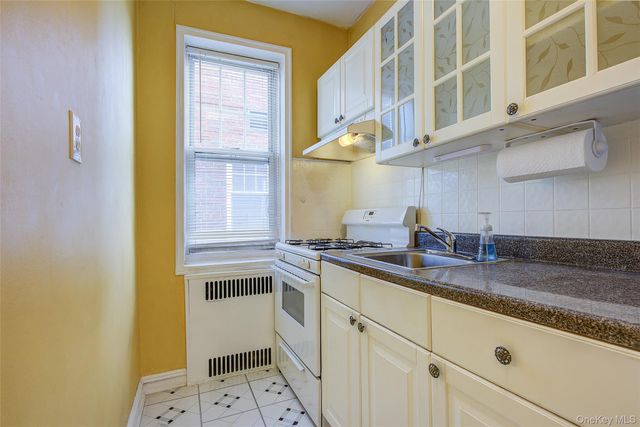 77-15 113th Street 6K, Forest Hills, NY 11375
