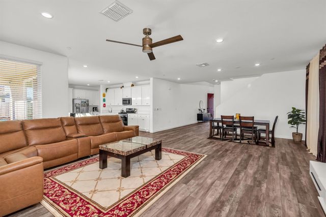4506 Duckhawk Cir, Rancho Cordova, CA 95742