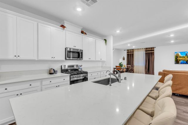 4506 Duckhawk Cir, Rancho Cordova, CA 95742