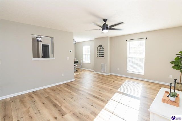 248 Blossom Lane, Elizabethtown, KY 42701