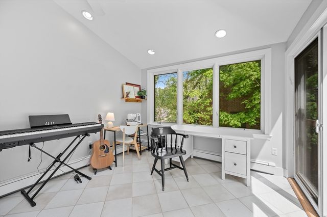 150 Cotton St, Newton, MA 02458