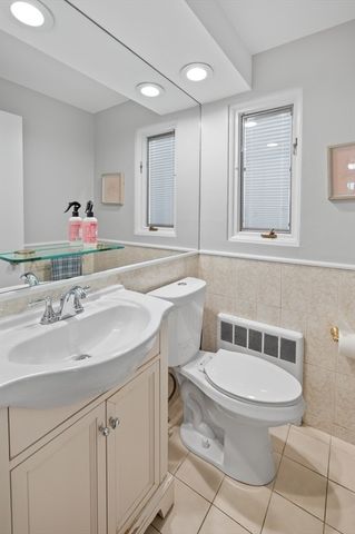 150 Cotton St, Newton, MA 02458
