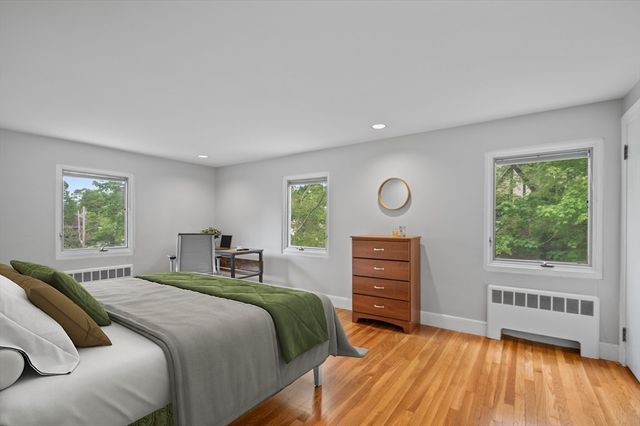 150 Cotton St, Newton, MA 02458