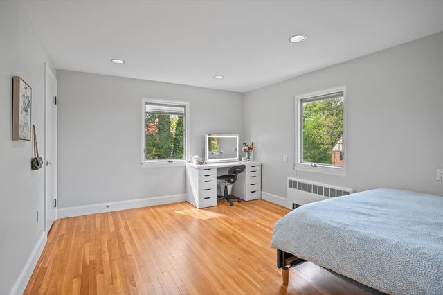 150 Cotton St, Newton, MA 02458