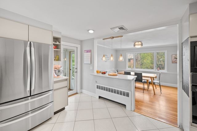 150 Cotton St, Newton, MA 02458