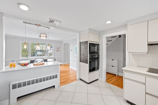 150 Cotton St, Newton, MA 02458