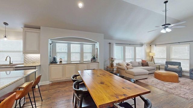 1119 Kettlewood Drive, Justin, TX 76247