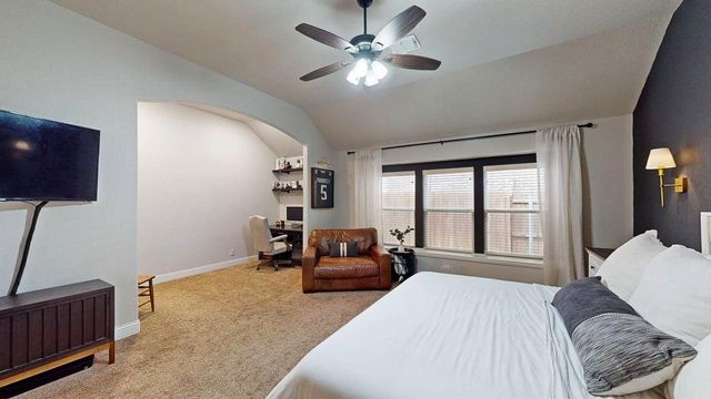 1119 Kettlewood Drive, Justin, TX 76247