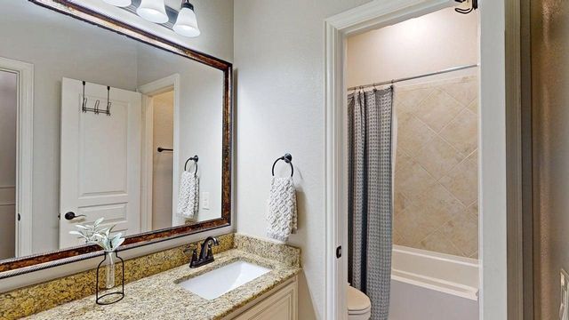 1119 Kettlewood Drive, Justin, TX 76247