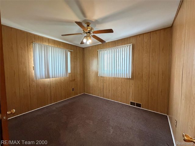 1032 GILMAN Street, Garden City, MI 48135