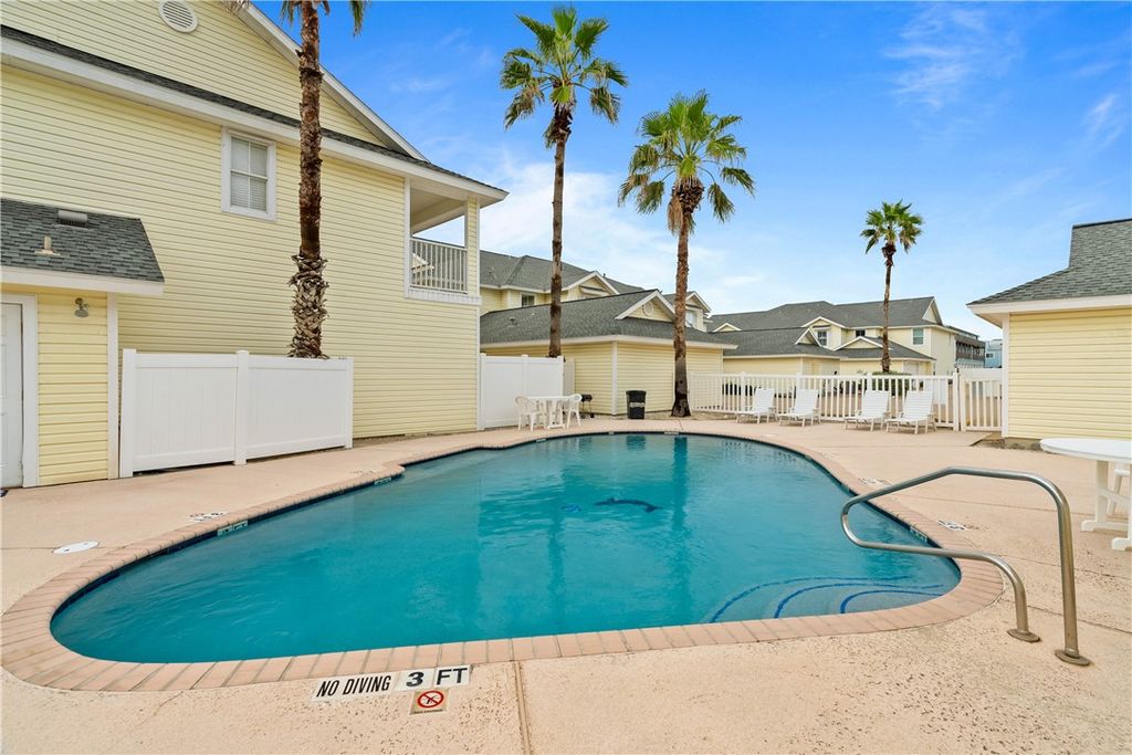 15102 Leeward Dr 602, Corpus Christi, TX 78418 — photo 2