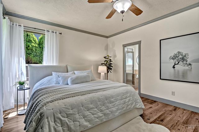 830 E Thunderbird Court, Eagle, ID 83616