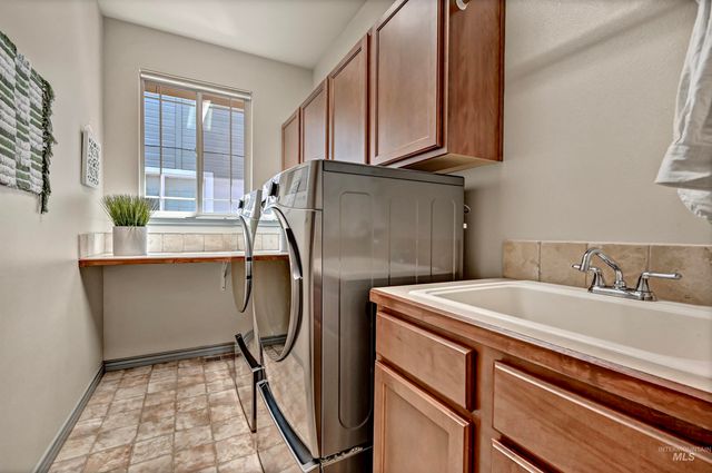 830 E Thunderbird Court, Eagle, ID 83616