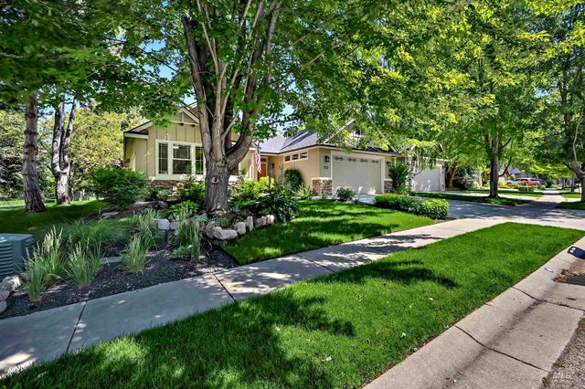 830 E Thunderbird Court, Eagle, ID 83616