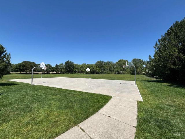 830 E Thunderbird Court, Eagle, ID 83616