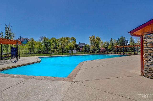 830 E Thunderbird Court, Eagle, ID 83616