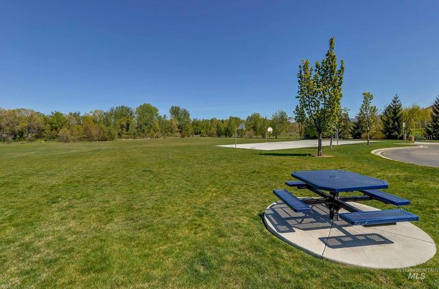 830 E Thunderbird Court, Eagle, ID 83616