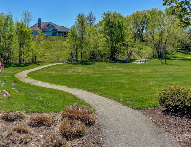 830 E Thunderbird Court, Eagle, ID 83616