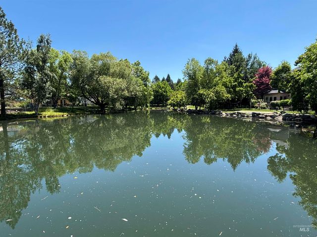 830 E Thunderbird Court, Eagle, ID 83616