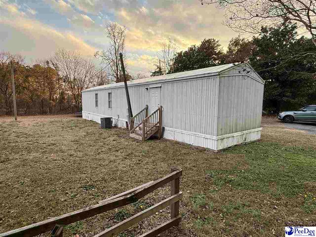 1617 Knight Heron Ln, Darlington, SC 29532