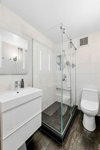 250 Mercer St Apt C205, New York City, NY 10012
