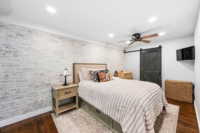 250 Mercer St Apt C205, New York City, NY 10012