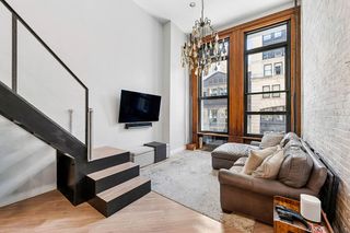 250 Mercer St Apt C205, New York City, NY 10012