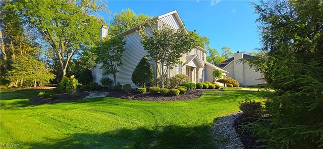 15017 Regency Drive, Strongsville, OH 44149