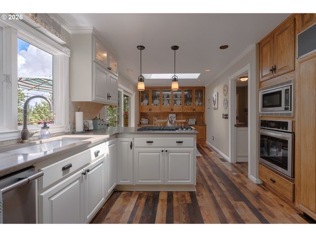 107 GARIBALDI St, Lake Oswego, OR 97035
