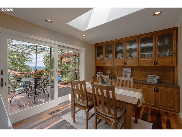 107 GARIBALDI St, Lake Oswego, OR 97035
