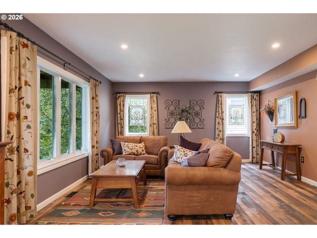 107 GARIBALDI St, Lake Oswego, OR 97035