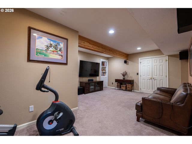 107 GARIBALDI St, Lake Oswego, OR 97035