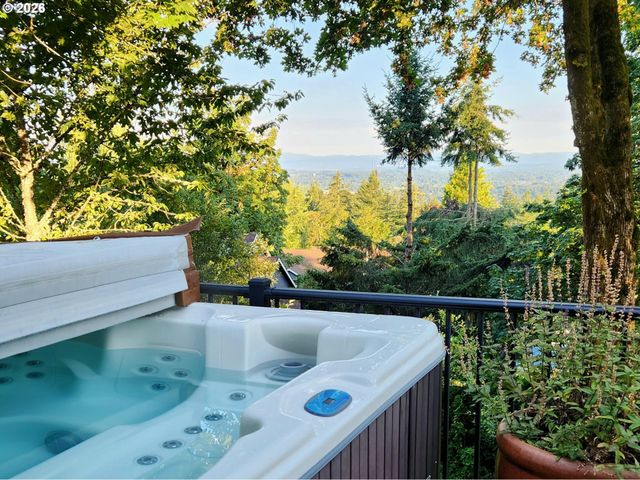 107 GARIBALDI St, Lake Oswego, OR 97035