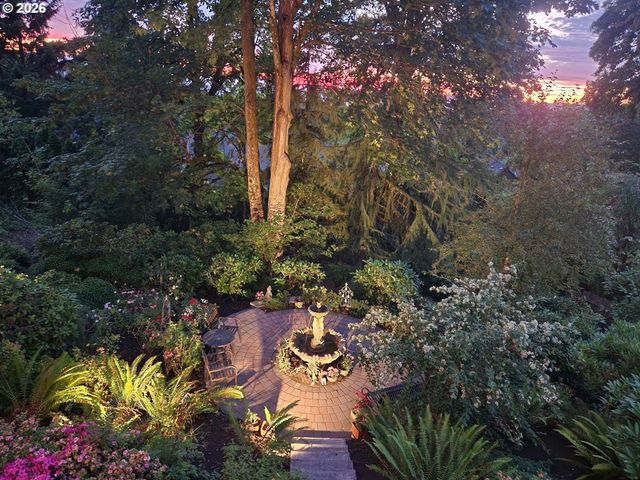 107 GARIBALDI St, Lake Oswego, OR 97035
