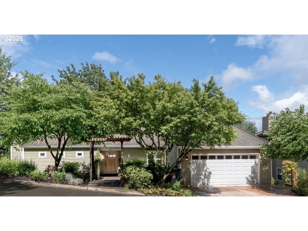 107 GARIBALDI St, Lake Oswego, OR 97035