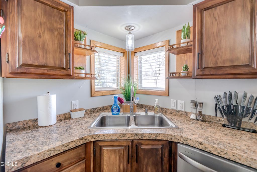 4333 Hale Lane, Bismarck, ND 58503 photo 16