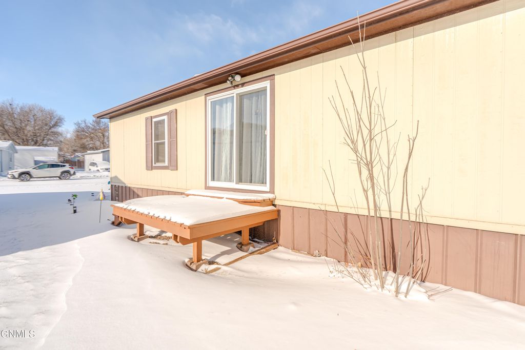 4333 Hale Lane, Bismarck, ND 58503 photo 30