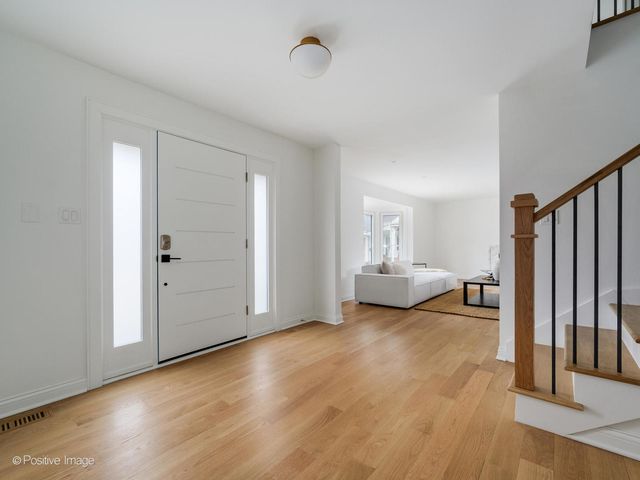 3031 Indianwood Road, Wilmette, IL 60091