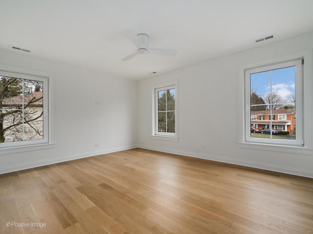 3031 Indianwood Road, Wilmette, IL 60091