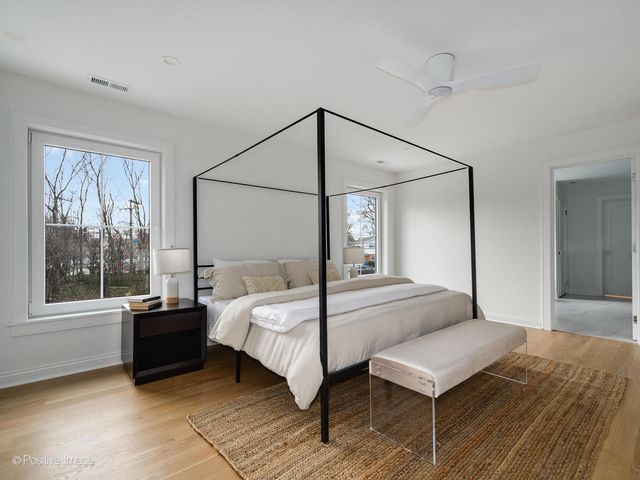 3031 Indianwood Road, Wilmette, IL 60091