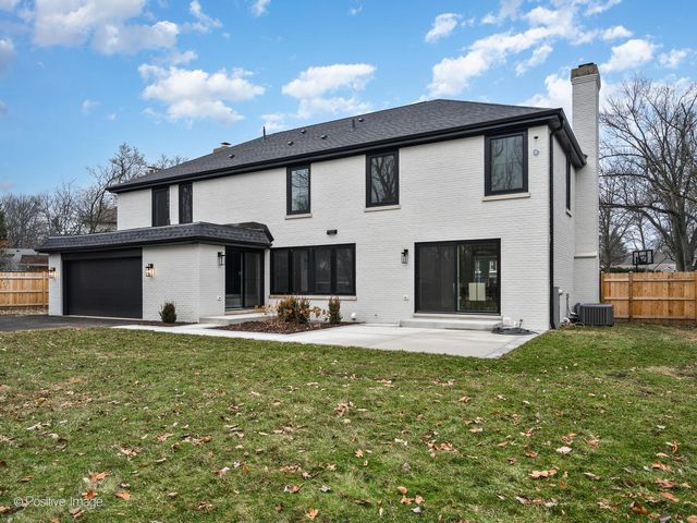 3031 Indianwood Road, Wilmette, IL 60091