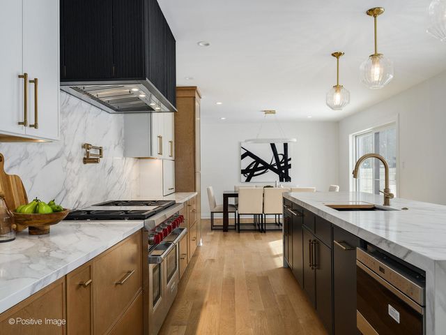 3031 Indianwood Road, Wilmette, IL 60091