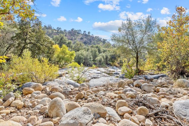 38129 Balch Park Road, Springville, CA 93265