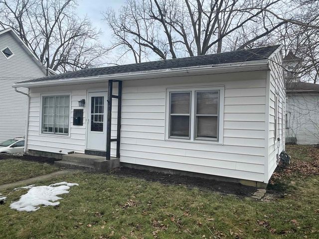 317 S West Street, Angola, IN 46703