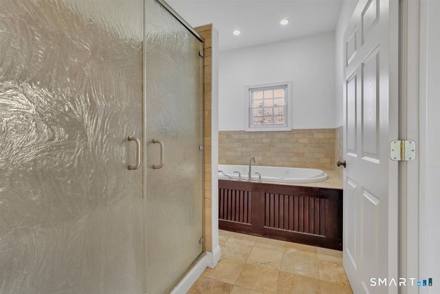 57 Vineyard Road, North Haven, CT 06473