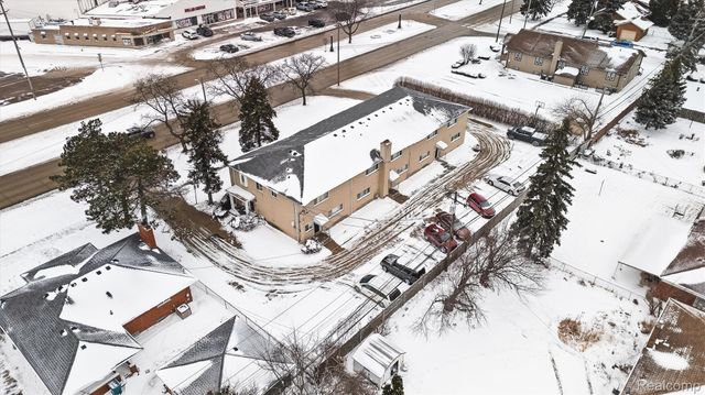 22270 Kelly Road, Eastpointe, MI 48021