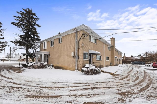 22270 Kelly Road, Eastpointe, MI 48021