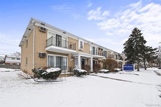 22270 Kelly Road, Eastpointe, MI 48021